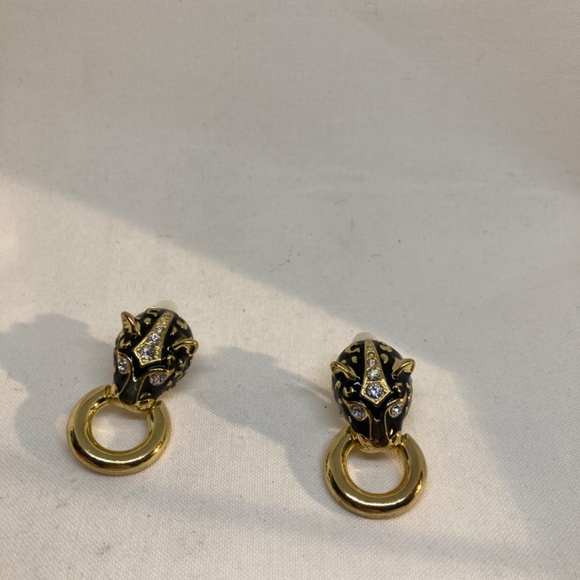 Kenneth J Lane GOLD BLACK ENAMEL CLIP EARRINGS | Panthère Classic 1980's Panther - Picture 9 of 13